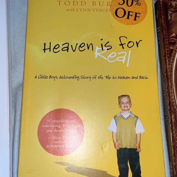 6 Paperback Books! - Picture 2 of 7